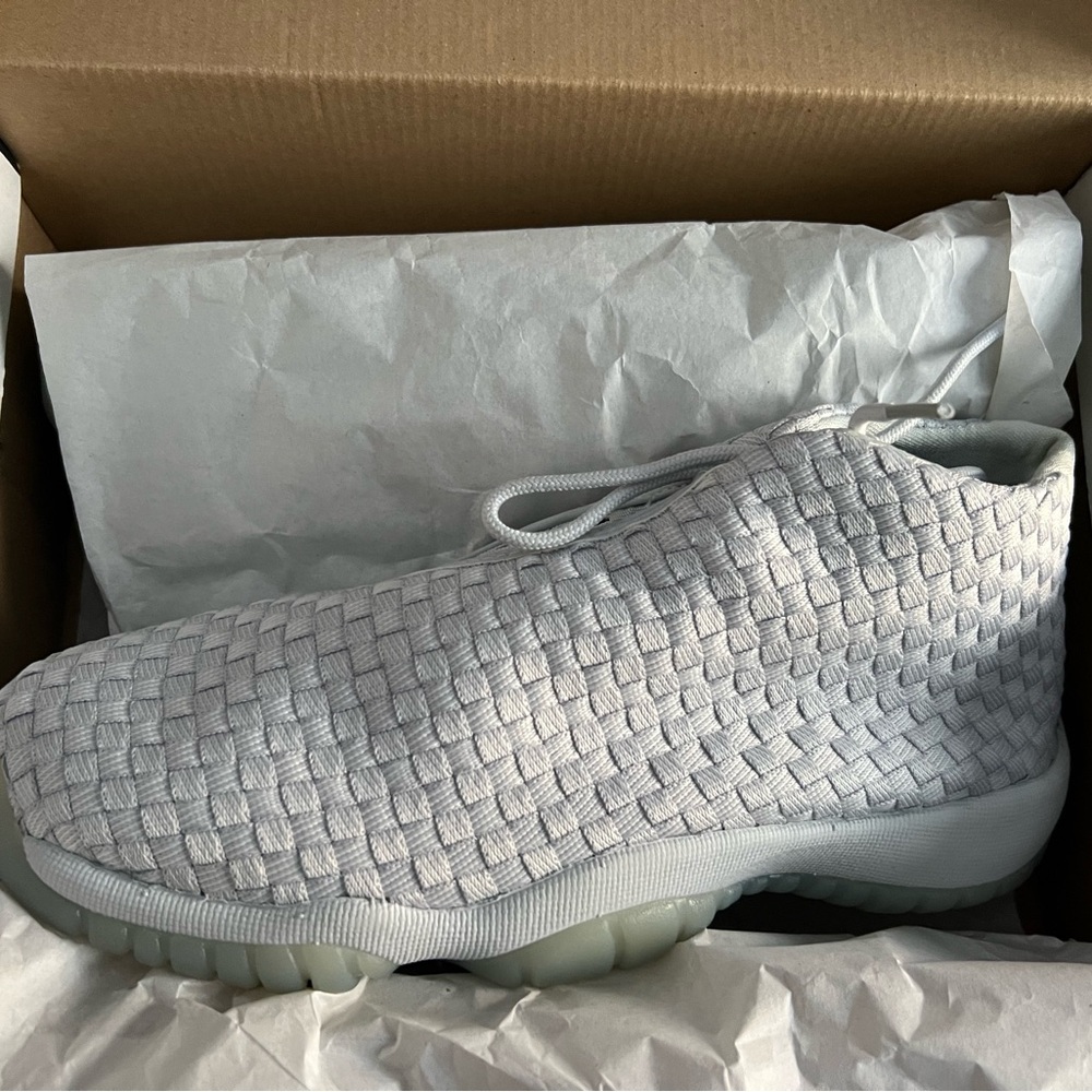 Jordan Future BG 'Pure Platinum' - Picture 3 of 5